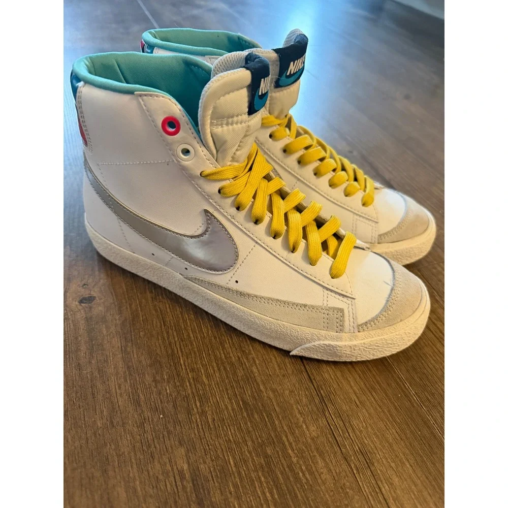 Nike Blazer Mid 77 Kids Size 6Y White Silver Floral DQ7773-100 High Top Sneaker